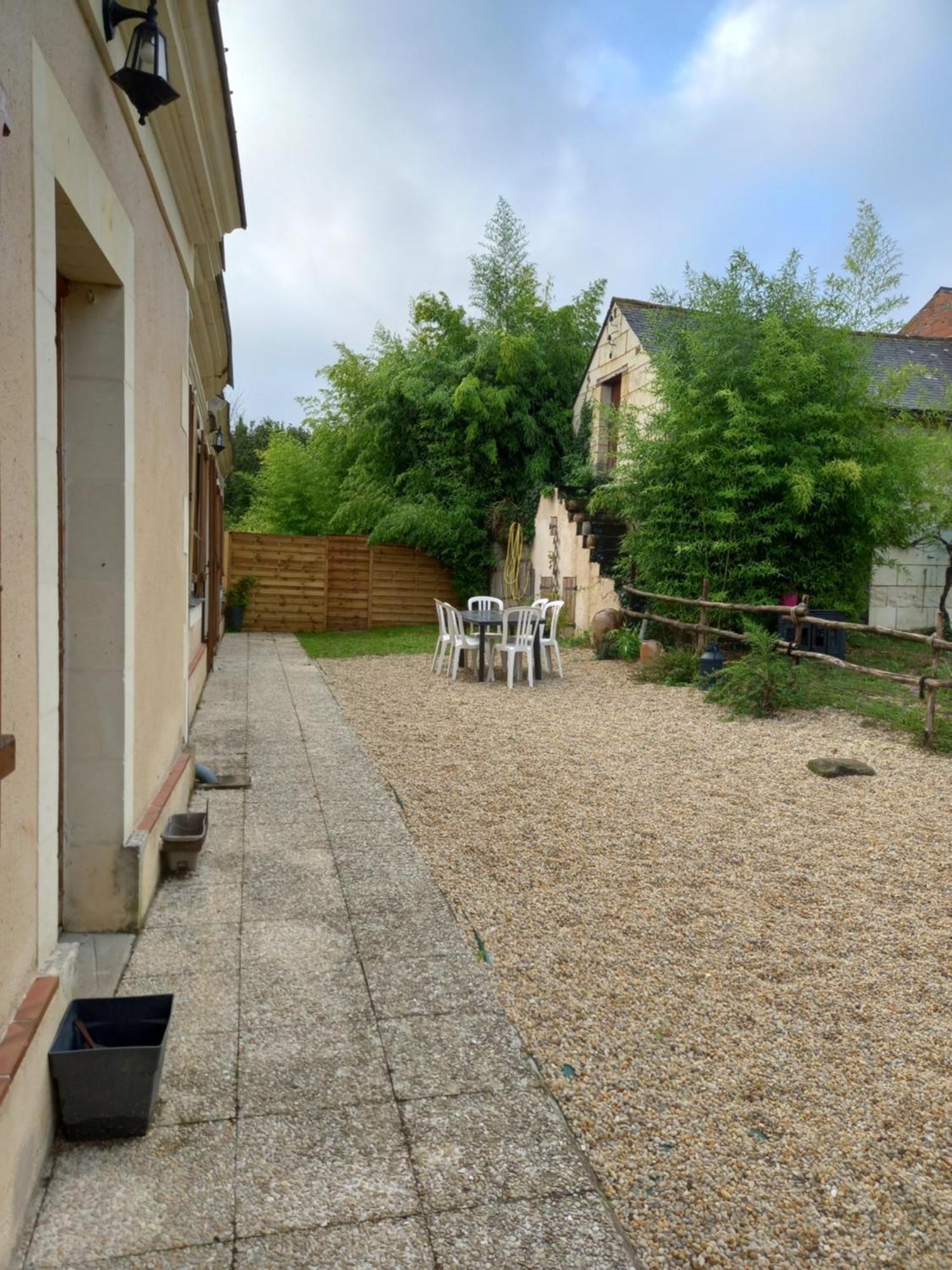 Villa L'Ecole Buissonniere Noyant-la-Plaine Esterno foto